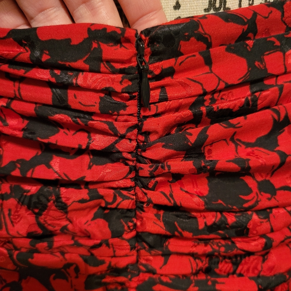 Zadig & Voltaire Red &‎ Black Floral Silk Blend Asymmetrical Skirt Sz 40 Or US 8 - Picture 8 of 12